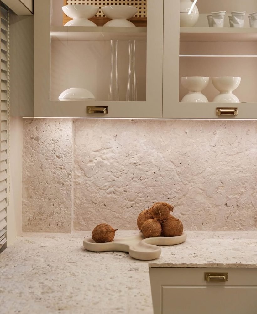 230c835f-d402-4f6f-8cac-55e04f681b3c